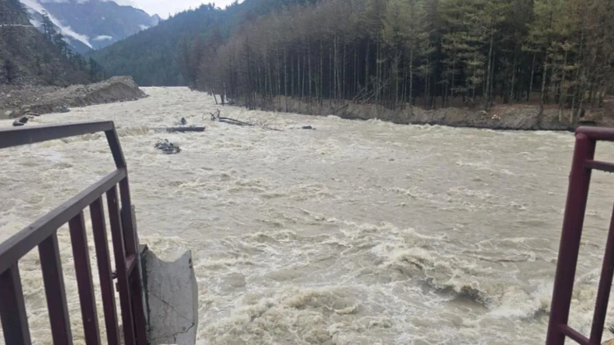 Kheerganga River